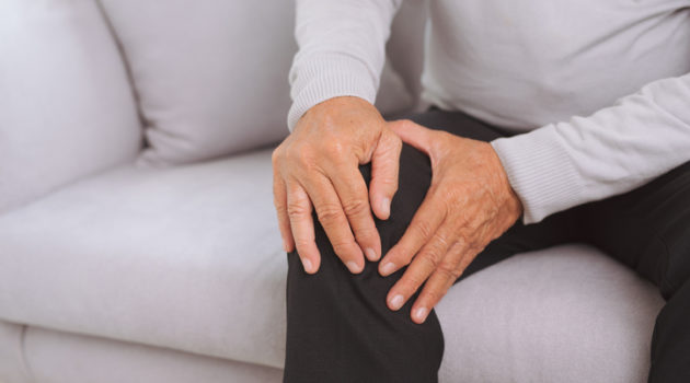 senior man knee pain